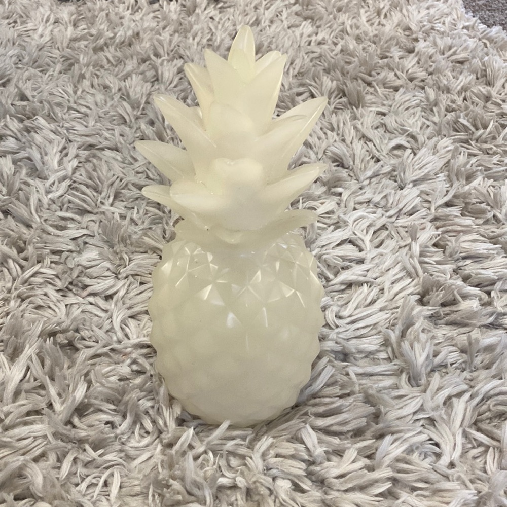 Pineapple light